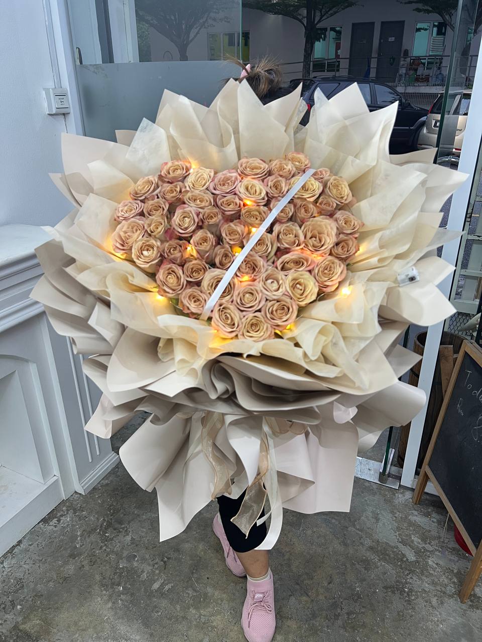 Florist KL - Fresh Cappuccino Rose Bouquet