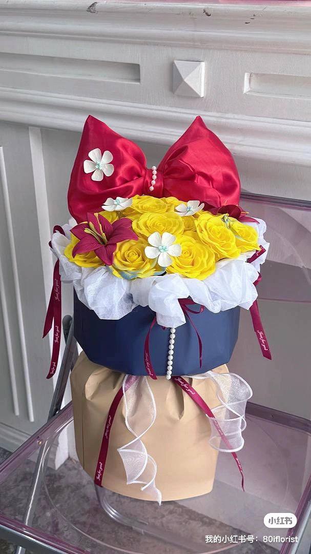 520 Day Romantic Gift Idea - Snow White Soap Rose Bouquet KL
