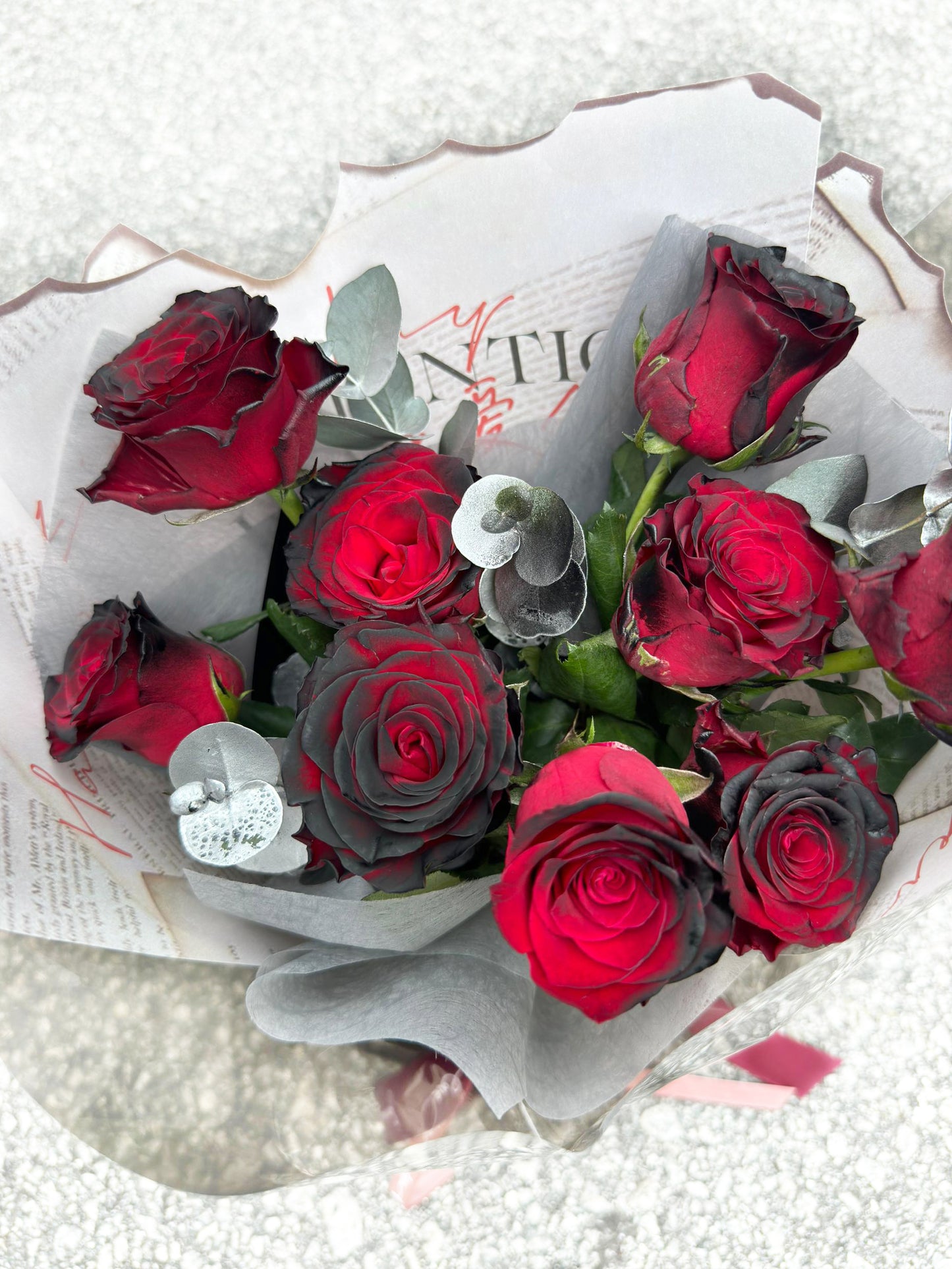 Anniversary Dark Red Rose Flower Bouquets in Sri Petaling