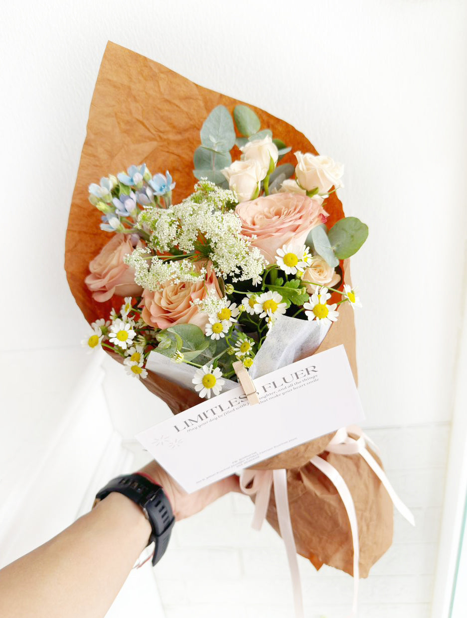 Cappuccino Rose Bouquet - Flower Delivery in Cheras
