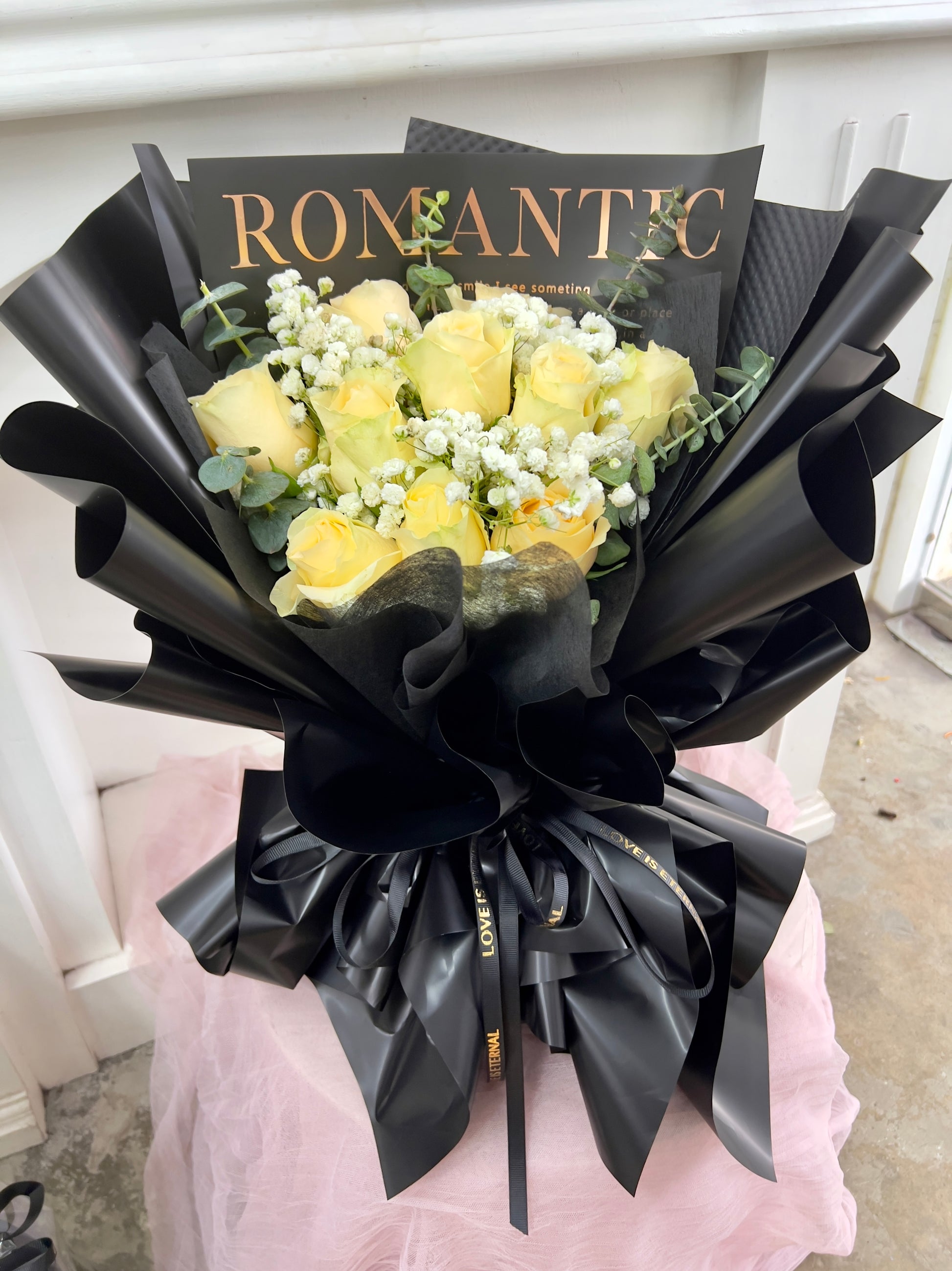 Mid Valley - Fresh Champagne Rose Bouquet 