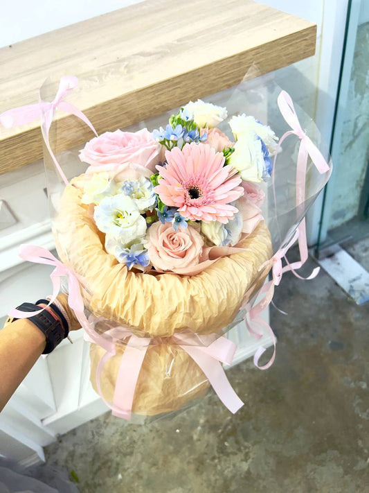 小香风混搭花束 - Chanel Style Bouquet Sri Petaling