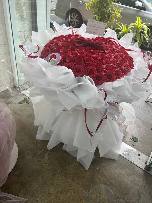 99-Stalks Red Suxing Soap Rose Bouquet SF15