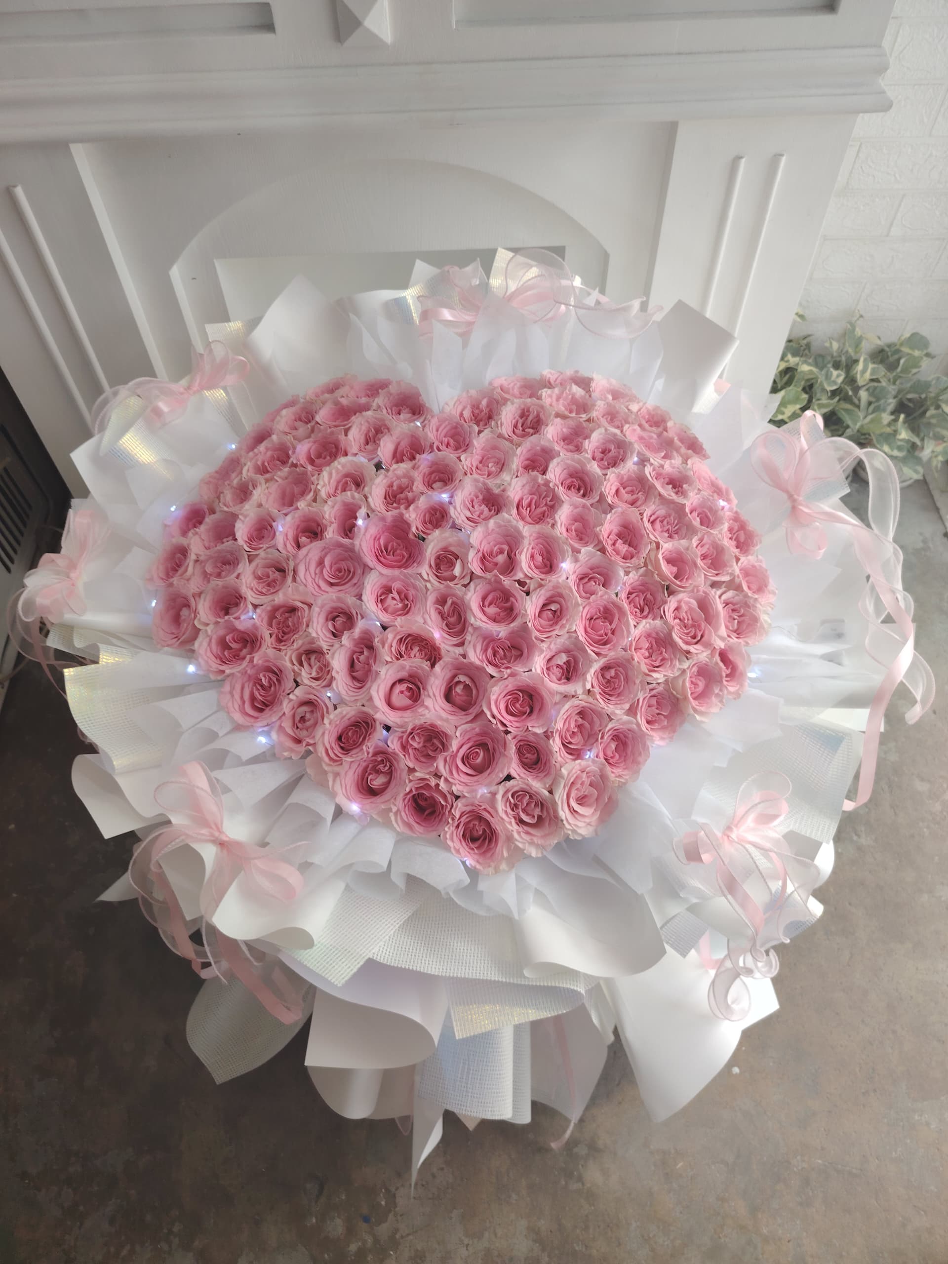 99 Roselle Roses Bouquet - KL City delivery