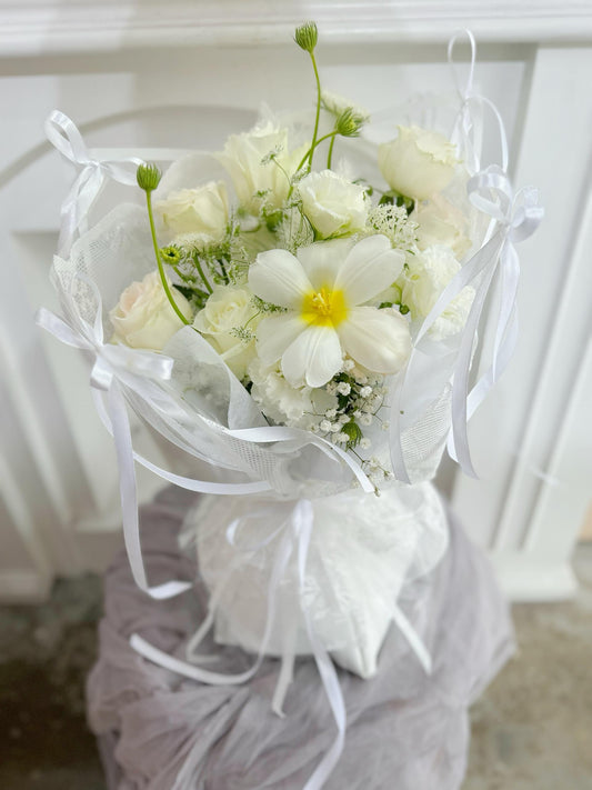 Flower Bouquet | White Bliss W2