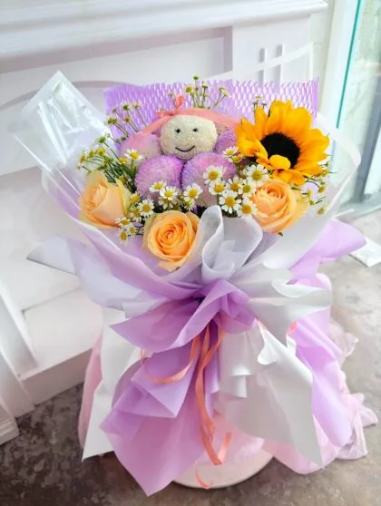 Happy Face Ping Pong Chrysanthemum Graduation Bouquet – GB3