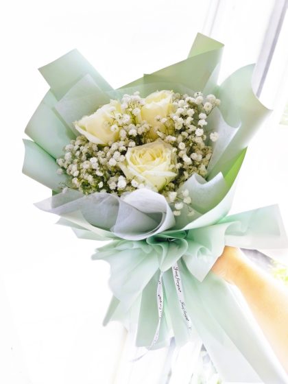 OUG Florist - Fresh white rose flower bouquet