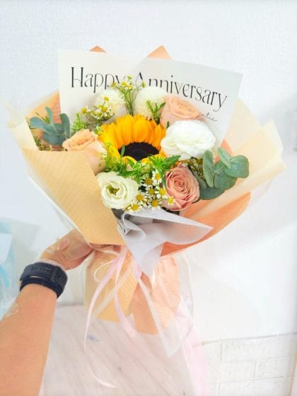 大城堡花店太阳花混合花束,适合生日与纪念日送礼!