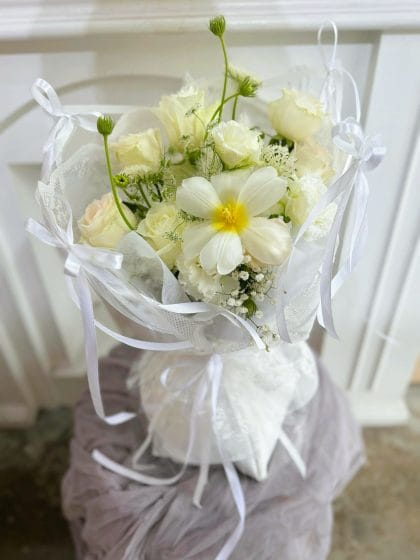 Fresh White Tulip Mixed Bouquet – TF7