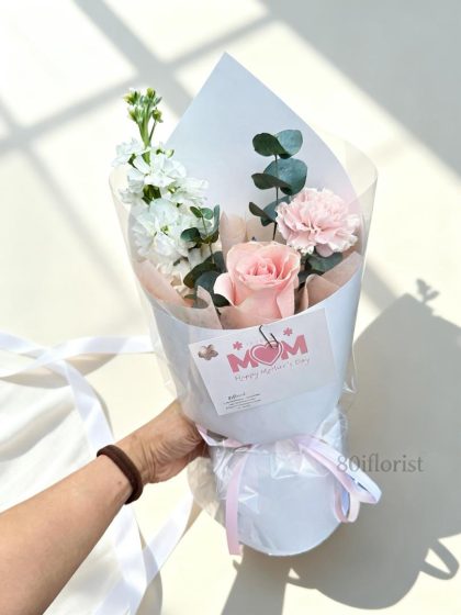 Minimal Surprise Bouquet SFB01